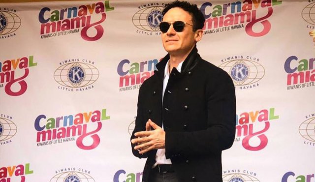 Fonseca es uno de los 32 artistas que se presentarán este viernes. @Fonseca
