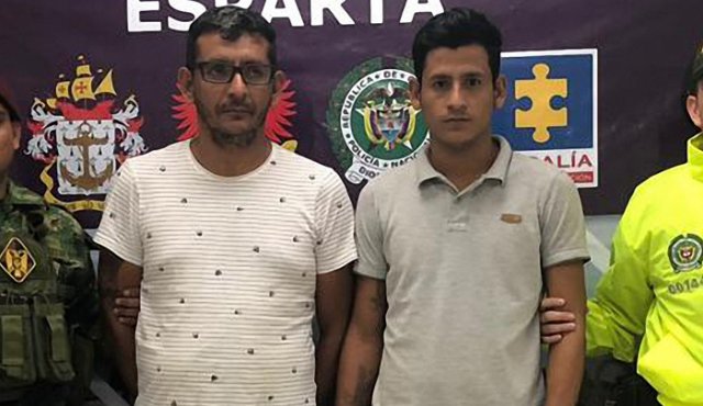 Jhon Martín Monrroy Ledesma y Jhon Estiven Monrroy Moreno fueron enviados a la cárcel, mientras responden ante la justicia.
Policía