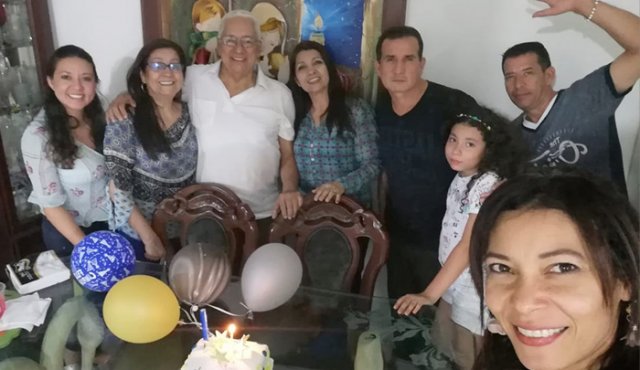 Melissa, Isolina, Aida, David, Gabriela, Alfredo y Marcela. Cortesía