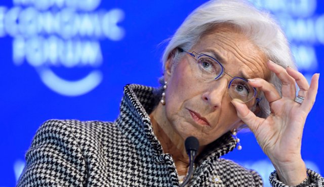 El organismo internacional resaltó que habrá mayores desafíos fiscales este año, como elevar el recaudo tributario y mayor eficiencia en el gasto. En la foto: Christine Lagarde, directora del FMI. Archivo