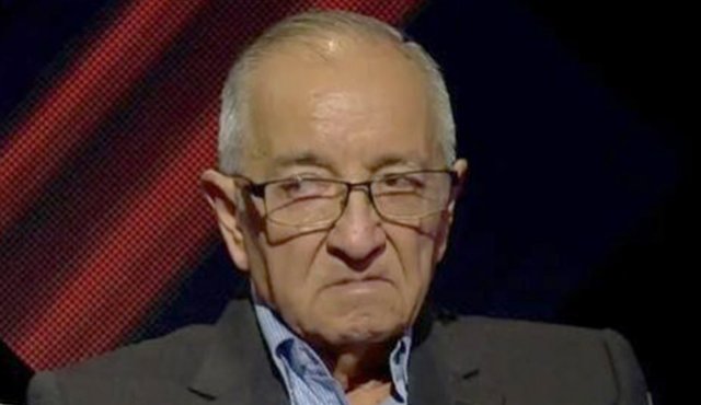 En una entrevista a la televisión, Rivera afirmó que el 50% de los sacerdotes chilenos son homosexuales. Internet
