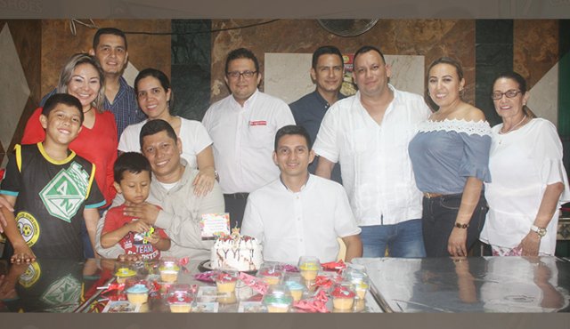 Juan Sebastián Camayo, Sandra Lizcano, Iván Ángel, Isabel Acuña, Andrés Felipe Camayo, teniente coronel de la reserva activa Pedro Felipe Camayo, Giovanny Rojas, Freddy Carvajal, Carlos Sayago, Francy Archila y Julia Rivera. Cortesía