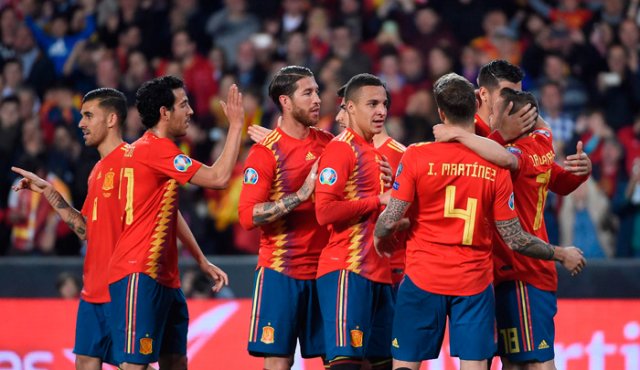 El seleccionado español buscará este martes ante Malta una nueva victoria que lo ubique mejor en la fase clasificatoria de la Eurocopa.
AFP