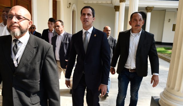 No hubo reportes de agresiones directas contra Guaidó.
AFP