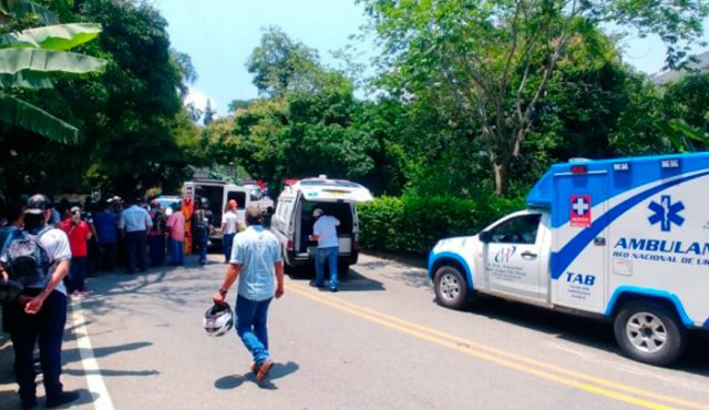 El accidente ocurrió a las 12:25 p.m. de este jueves en el sector conocido como El Porvenir, en La Albania. Cortesía para El Colombiano