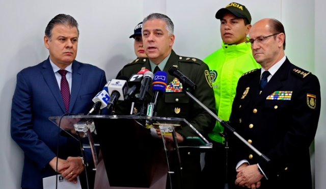 En Colombia, en acciones realizadas en Cali y Tuluá, ambas en el suroeste, y en Bogotá y Medellín, la Policía detuvo a siete personas pedidas en extradición por España. EFE