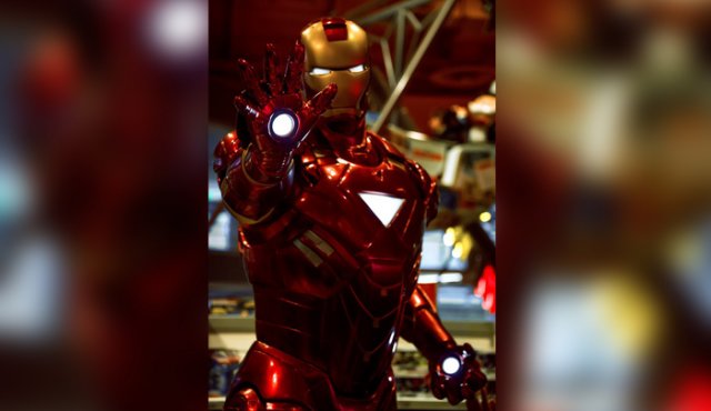 Un juego con la posibilidad de convertirse en el héroe de Marvel Tony Stark. Internet