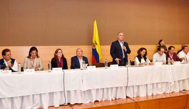El presidente Iván Duque dio unas declaraciones después de la reunión que sostuvo con comerciantes y autoridades locales, y en la que lo acompañó la vicepresidenta, Marta Lucía Ramírez. Colprensa