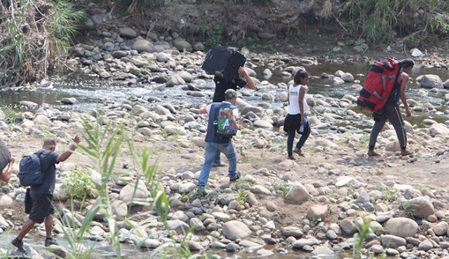 Hay violación de derechos humanos. La Opinión