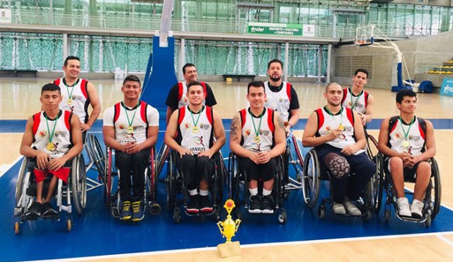 El equipo de baloncesto en silla de ruedas de Norte, integrado por Joimar Granados, Jhoan Vargas, Jhancarlos Quintero, Juan Mantilla, Nelson Sanz, Robinson Bueno, Cristian Meza, Alejandro Sosa, Julián Jurado y Jairo Lázaro, fue campeón en Medellín. Cortesía
