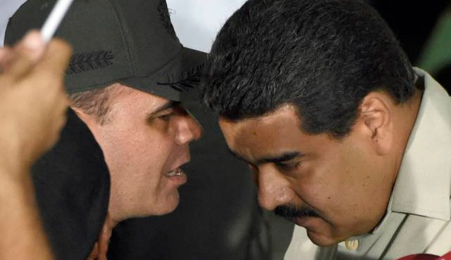 Nicolás Maduro dijo que ya habló con varios militares que confirmaron su apoyo al gobierno chavista. Archivo