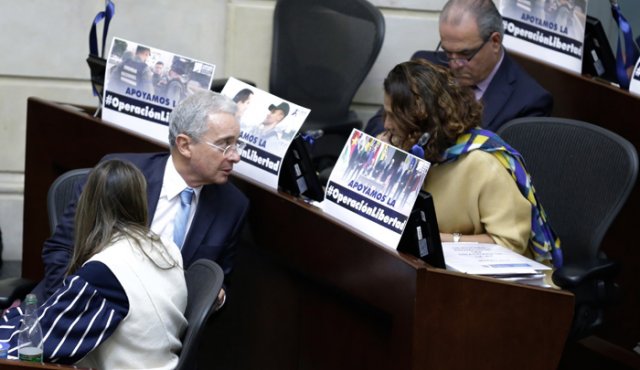 Para el Gobierno y el partido Centro Democrático, en el Senado no hubo una mayoría calificada y como tal las objeciones no fueron hundidas. Colprensa