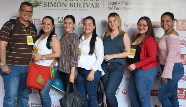 Raúl Garzón, Ibeth Noriega, Helena Sánchez, Daniela Rosas Espinosa, Pilar Velásquez, Susana Alviarez y Keila Vílchez. Cortesía