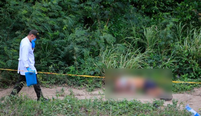 La víctima, de dos balazos en la cabeza, no había sido identificada al cierre de esta edición. Cuatro hombres cometieron el asesinato. La Opinión