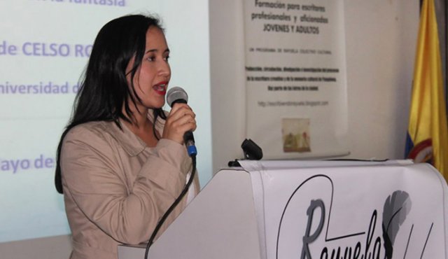 La profesora Johanna Marcela Rozo es la encargada de liderar los talleres de escritura creativa, que comienzan hoy en el Museo Anzoátegui y se desarrollarán en 12 sesiones. Cortesía