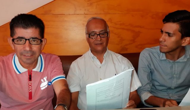 Los representantes de Asopecaem, Víctor Julio González, Miguel Vega Martínez y Marco Antonio Valencia. Especial