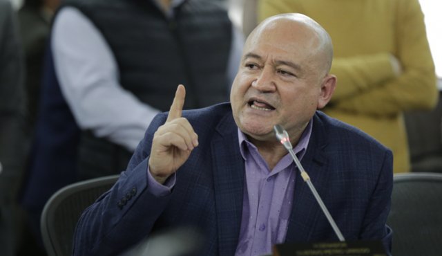 Es muy preocupante que el Gobierno dé como excusa para el incumplimiento la falta de presupuesto, según Julián Gallo. Colprensa