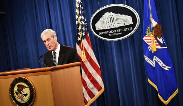 Mueller dijo que, tras detallar al menos 10 posibles actos de obstrucción de la justicia por parte de Trump, no era posible asegurar que el mandatario no cometiera ningún delito. AFP