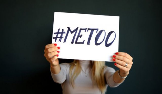 #MeToo nació en 2017 tras la caída del ex-productor de cine estadounidense Harvey Weinstein, quien fue acusado de abusos sexuales que van de hostigamiento a violación por más de 80 mujeres, entre ellas estrellas como Angelina Jolie o Ashley Judd. Tomada de Twitter