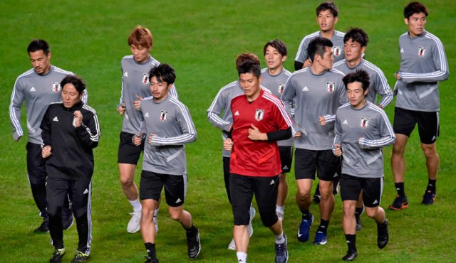 Luego de una derrota 4-0 ante Chile en su estreno en la cita continental, Japón reaccionó con un empate 2-2 frente a Uruguay. AFP