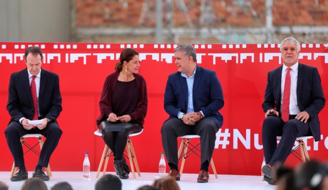 El gerente del Metro de Bogotá, Andrés Escobar; la vicepresidenta, Marta Lucía Ramírez; el presidente, Iván Duque; y el alcalde de Bogotá, Enrique Peñalosa. Colprensa