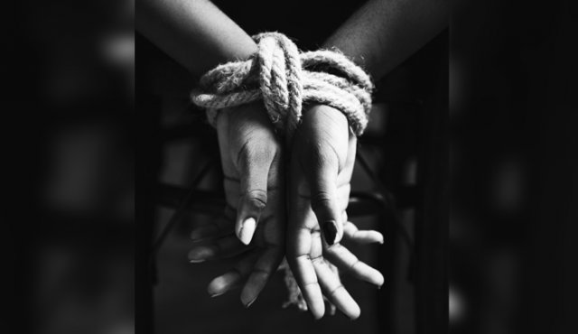 Es un fenómeno social que, en Colombia, afecta al 80% a las mujeres, según la UNODC. Freepik.es