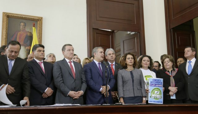 El presidente Duque tuvo la oportunidad de pasar a la historia con el acuerdo político que logró con todos los partidos, incluida la oposición, para sacar adelante la agenda anticorrupción, pero no lo supo defender hasta el final. Archivo