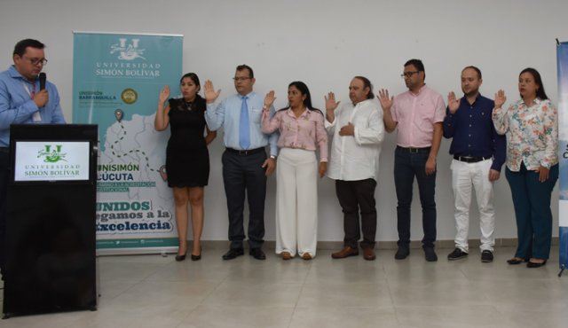 La lectura del juramento estuvo a cargo de Juan Carlos Cortés, en la que los miembros permanentes Johana Mogrovejo, Henry Peña, Islaine Pinzón, Valmore Bermúdez, Óscar Gualdrón, Diego Yáñez y Fabiola Bohórquez aceptaron cumplir a cabalidad con los compromisos del RIAF. Cortesía