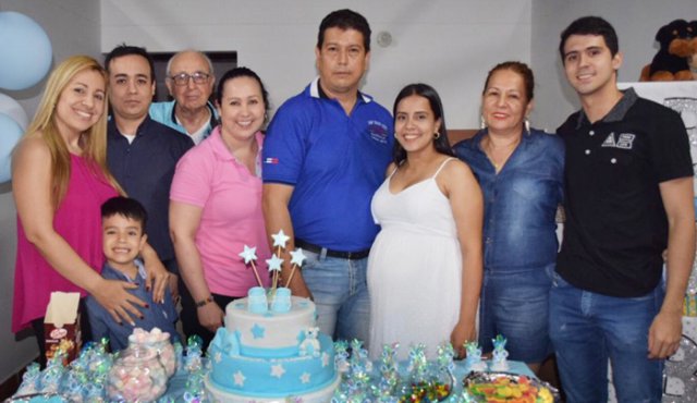 Diana Quiceno, el niño Daniel Felipe Hernández, Oswaldo Quiceno, Berardo Quiceno, Marcela Quiceno, Edison Quiceno, Rossy Llanes, Rosario Llanes y Cristhiam Gómez. Giovanny Rojas