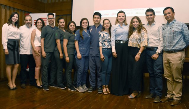 Adriana Corzo, Hugo Molina, Lorena Cárdenas, Álvaro Moreno, Angie Primiciero, María Inés Sánchez, Laura Téllez, Camilo Romero, Magaly Núñez, Xiomara Botía, Ángela Restrepo, Faber Peña y Jairo Gómez. Cortesía
