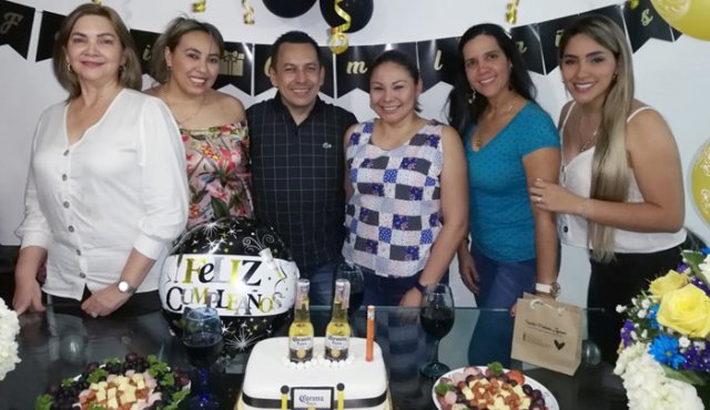 Nancy Bustos, Francy Archila, Luis Fernando Carvajal, Sandra Patricia Lizcano, Isabel Acuña y Gabriela Farelo. Giovanny Rojas