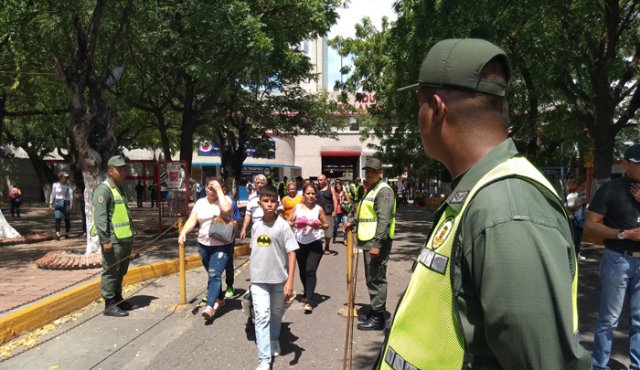 Según un funcionario de Maduro, el despliegue sólo busca garantizar la paz en la frontera. La Opinión