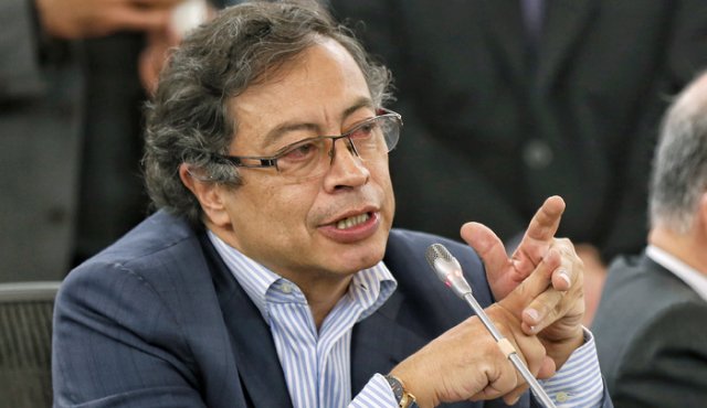 Petro aseguró que en la lista de esos periodistas hay más, pero no los mencionó porque no hay sustento judicial alguno por ahora. Colprensa