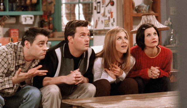 Del 7 al 19 de septiembre el sofá de ‘Friends’ estará en el Centro Comercial Parque La Colina en Bogotá. Colprensa