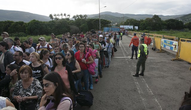El éxodo de los venezolanos no termina. El gobierno colombiano, a pesar de las medidas tomadas, no ha podido controlar la constante migración en ciudades como Cúcuta, Bucaramanga, Bogotá, entre otros. Archivo Colprensa