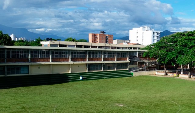 Entre los mejores colegios de Colombia. Internet