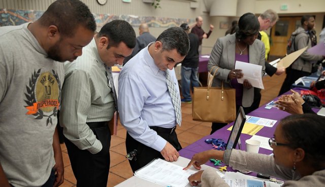 En Estados Unidos, el desempleo para los ‘hispanos’ está en su punto más bajo desde 1973, cuando inició el comienzo del registro. Archivo