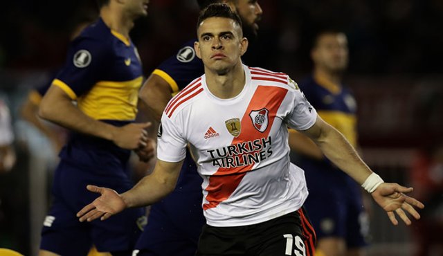 Rafael Santos Borré es un futbolista colombiano. Juega como delantero en River Plate de la Primera División de Argentina. AFP