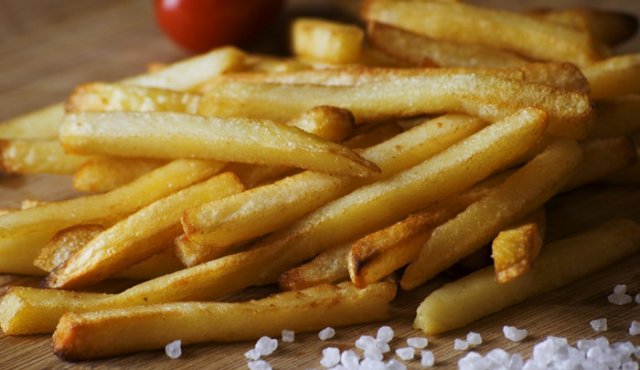 Bélgica produjo el año pasado unos 2 millones de toneladas de patatas fritas congeladas, según datos de Belgapom. El 90% de la producción se exporta y un tercio va fuera de la UE. Pixabay referencial