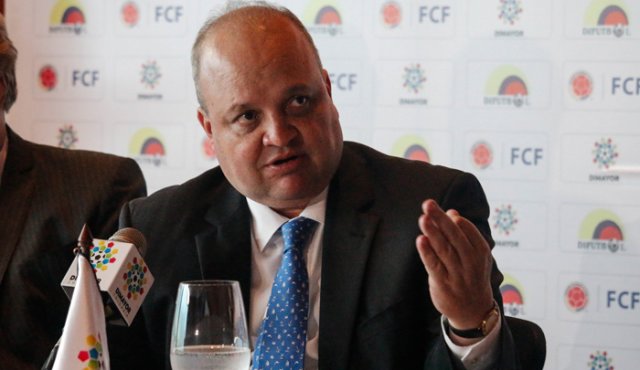 Jorge Enrique Vélez (presidente de Dimayor) le pidió a Carlos Alberto Baena (Viceministro del Trabajo) declararse impedido para mediar con Acolfutpro. Colprensa