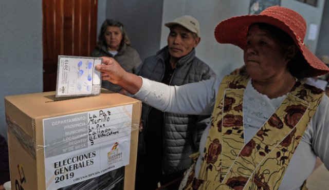 Una jornada electoral en la que decidirán si prolongan hasta 2025 el mandato de Evo Morales, en el poder desde hace 13 años. AFP