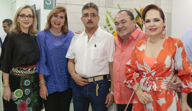 Silvia Carolina Flórez, Yolanda Rey de Colmenares, Rafael Fandiño, Carlos Alberto Carvajal y Silvia Faillace. Mario Franco/La Opinión