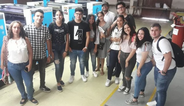 Patricia Yanes, Andres Amaya, Kathia Barbosa, Maria Cárdenas, Santiago Cardenas, Schelcy Colmenares, Alexa Contreras, Jonathan Cortés, Katherine Durán, Emerson Garzón, Laura Gómez, Karla Méndez, Valeria Ocampo, Camilo Ortega, Camilo Sarmiento, Yorgelis Rangel, Ligia Rodríguez y Yhonaiquer Escobar. Giovanny Rojas