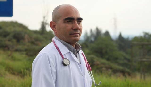Camacho Vargas es egresado de la Universidad de Caldas en el año 2013 como médico cirujano general. Colprensa