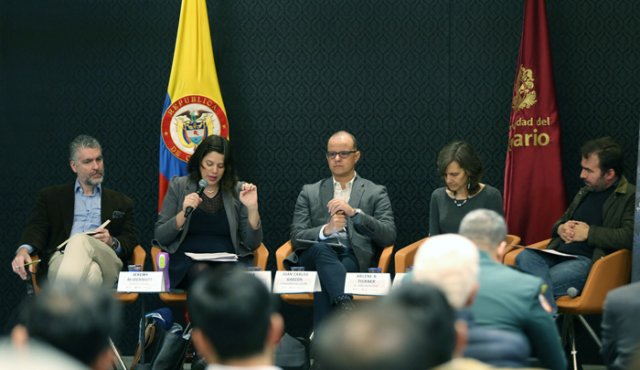 InSight Crime y la Universidad del Rosario presentaron el Informe ExFarc Mafia, en el que se señala que el país está en una encrucijada. Colprensa