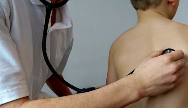 Según la Organización Mundial de la Salud (OMS), la neumonía es responsable del 15% del número total de fallecimientos de niños de menos de cinco años en el mundo. Pixabay referencial
