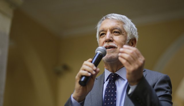 “Para poder prestar un buen servicio, necesitamos la solidaridad de los usuarios para poder normalizar el servicio”, dijo. Colprensa