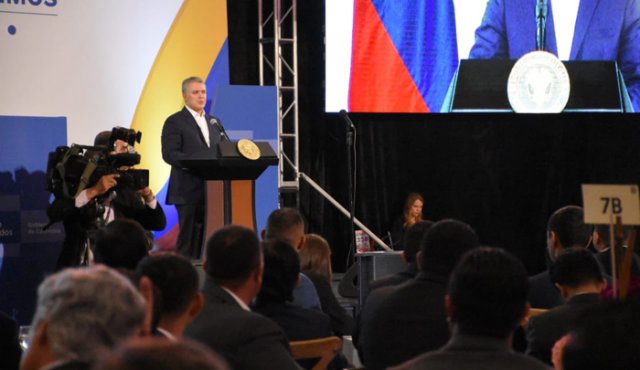Todas las conversaciones que se hagan serán coordinadas por el Director del Departamento Administrativo de la Presidencia de la República, Diego Molano Aponte, informó Duque. Presidencia