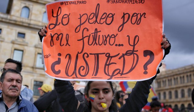 En Colombia, el descontento contra el gobierno de Iván Duque explotó a fines de noviembre. En redes sociales, el país se partió entre quienes apoyaban o no las manifestaciones. AFP