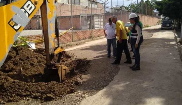 Hasta tanto no se clarifiquen los aspectos de orden fáctico y jurídico que dieron paso a la modificación de los estatutos de la citada entidad. Archivo